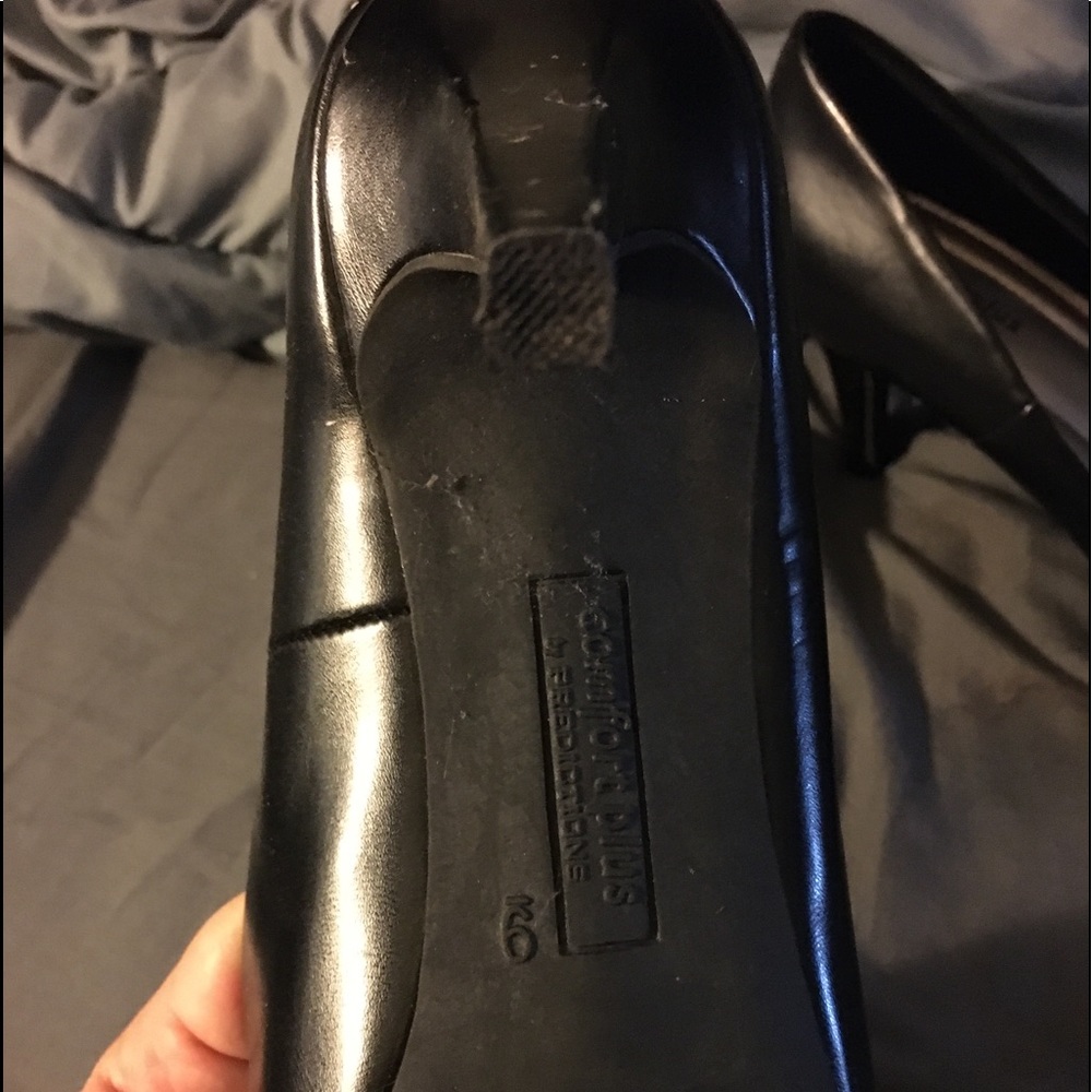 Comfort Plus Heels - Picture 3 of 3
